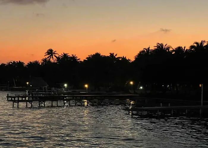 White Sands Cove Lodge *