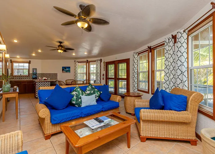 White Sands Cove Lodge *
