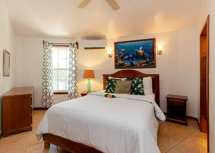 White Sands Cove Lodge *